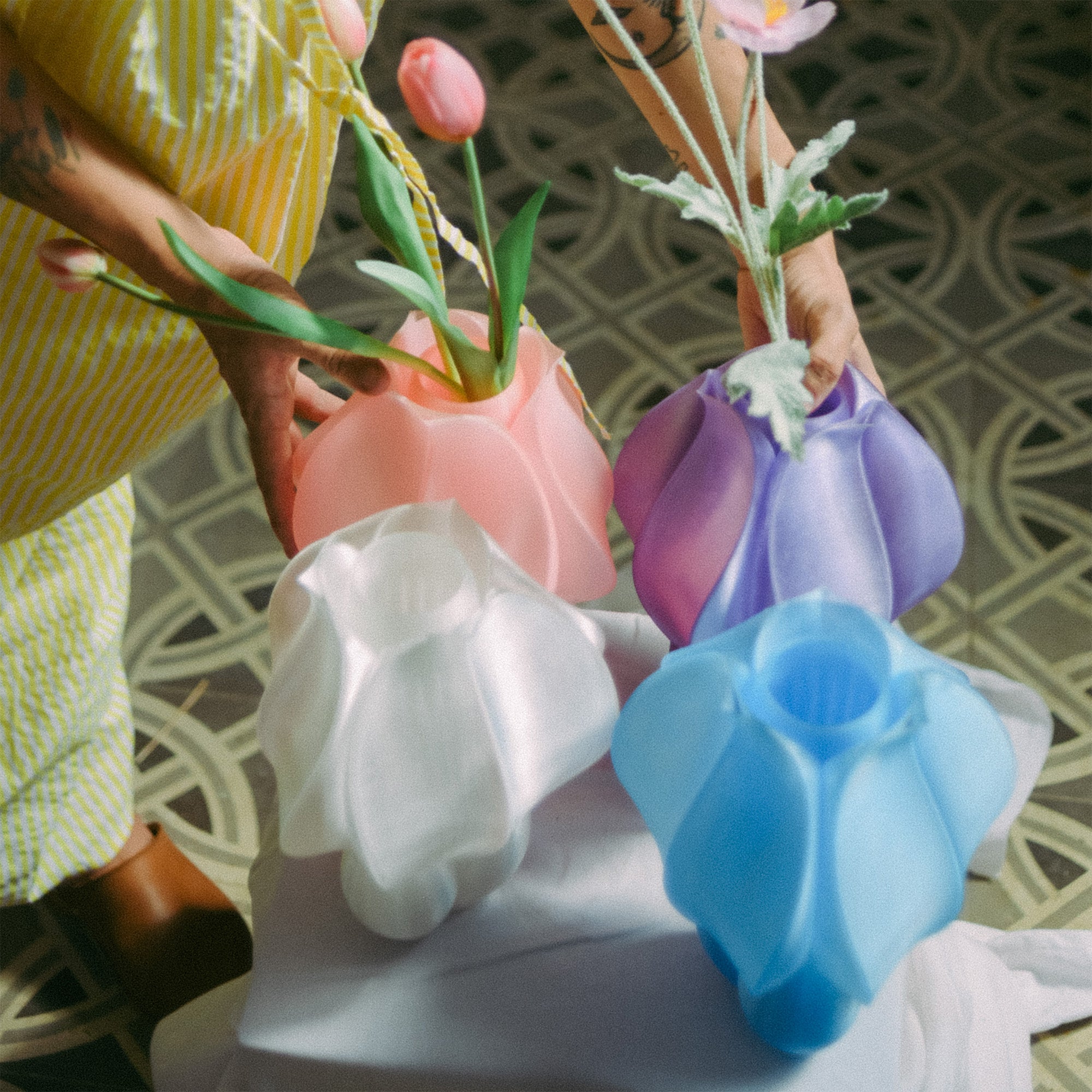 IRIS BULBILIS - vase - violet