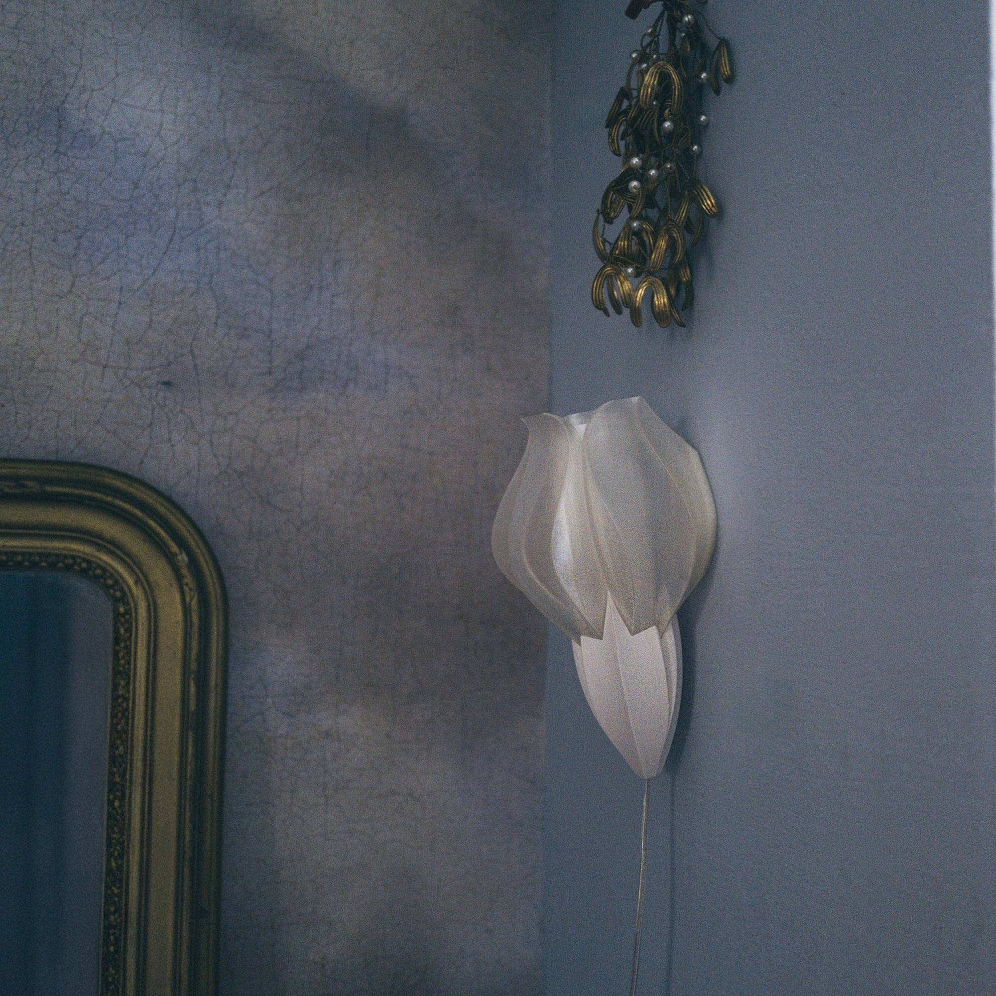 IRIS VITIS MINI - applique - blanche