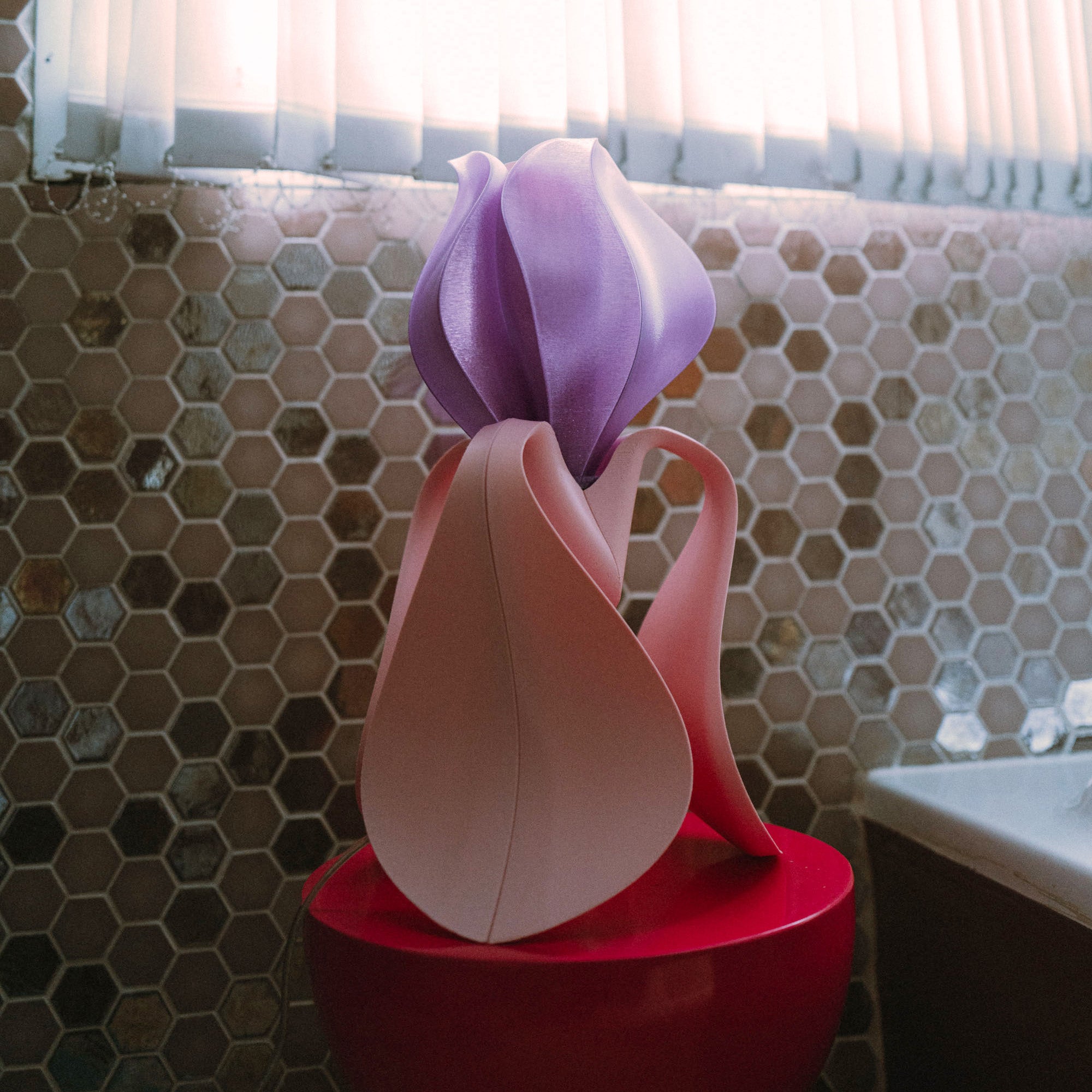 IRIS LAMINA - lampe à poser - violette / rose