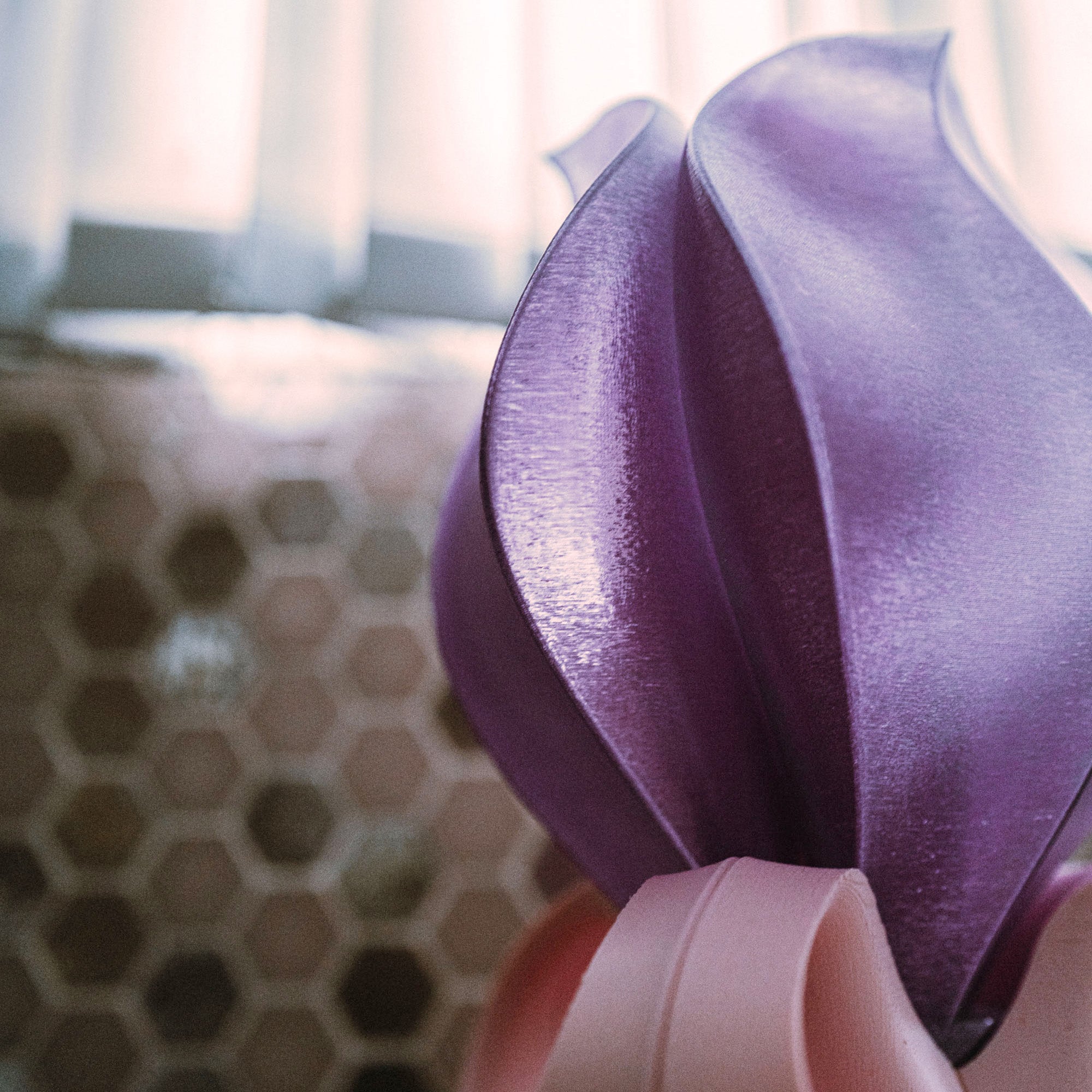 IRIS LAMINA - lampe à poser - violette / rose